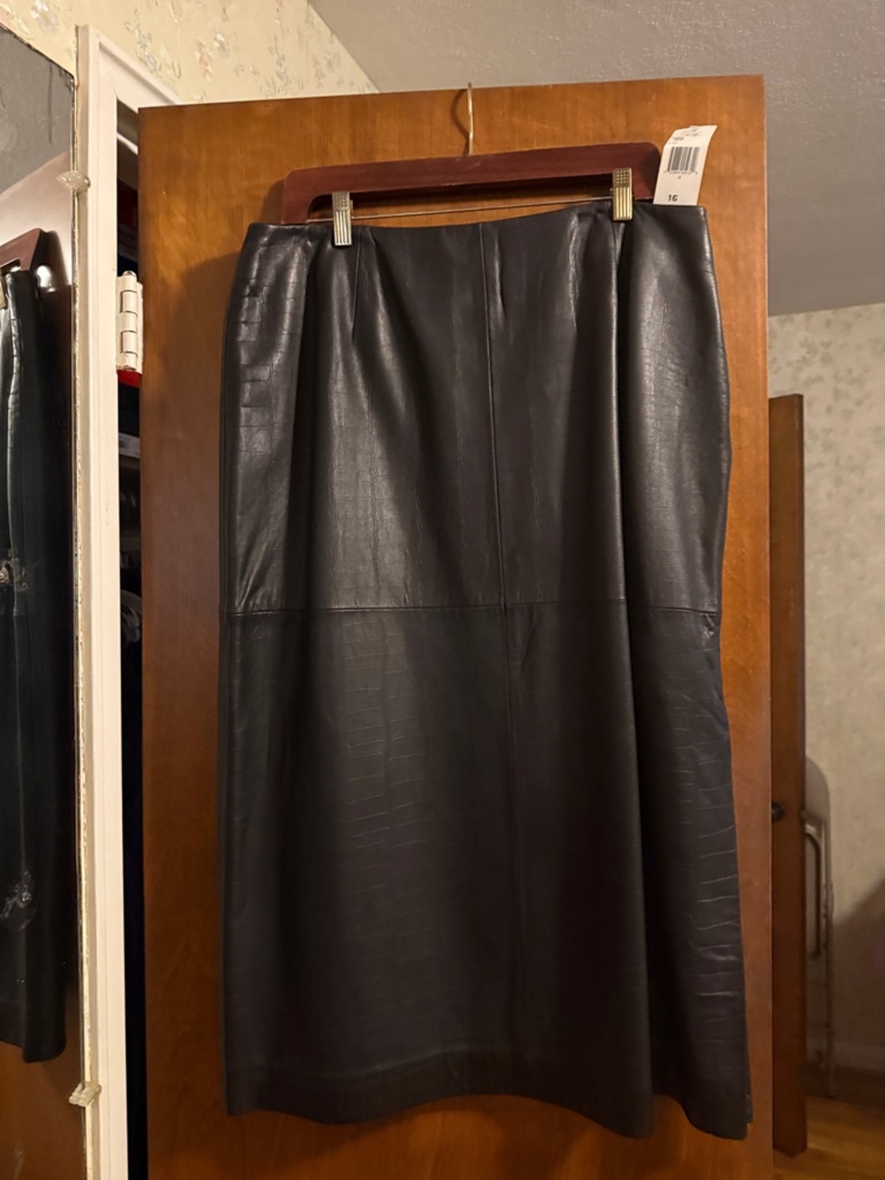 Rena Rowan Black Faux Leather Midi Skirt